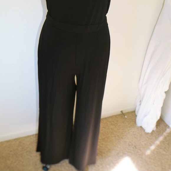 Halter Wide Leg Jumpsuit - Picture 4 of 6